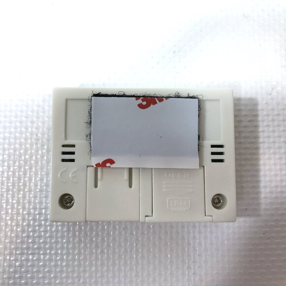 Stretto Digital Thermometer/Hygrometer - Picture 5 of 5